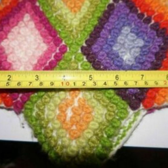 Multicolored chullo knitted in wool winter warm unisex Andean culture - Picture 10 of 11